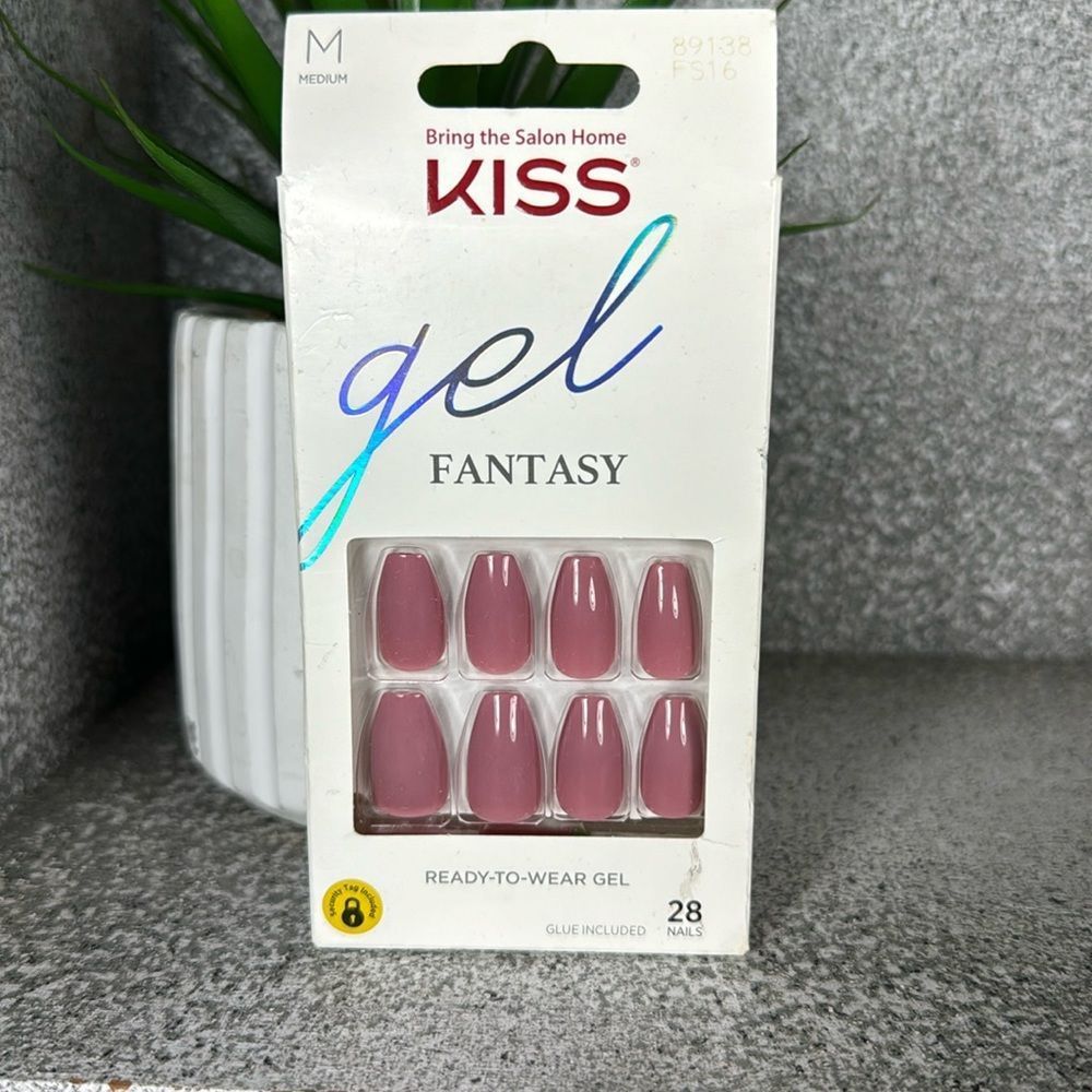 KISS Gel Fantasy Press On Nails ‘Letter To Ur EX’ Medium Size